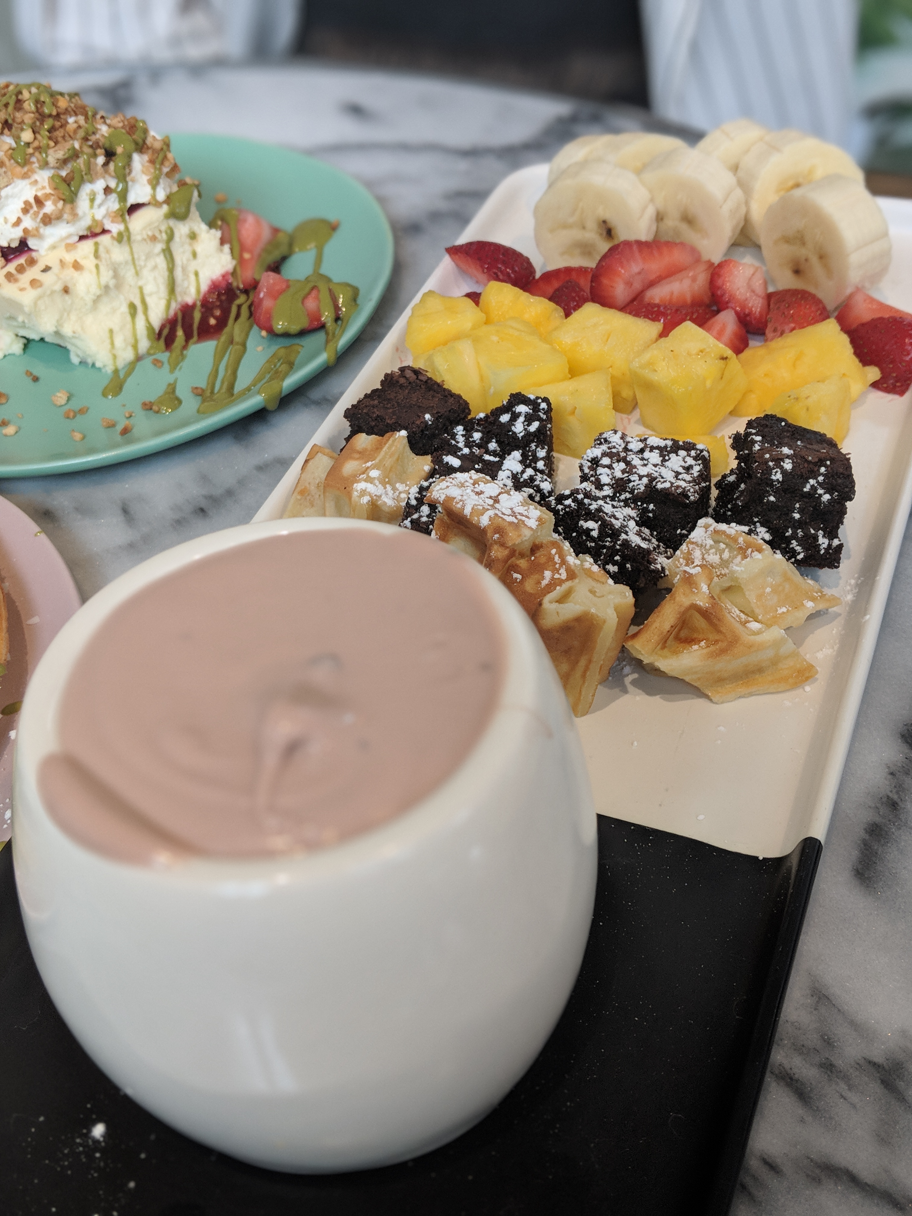 00100dPORTRAIT_00100_BURST20180624135304373_COVER