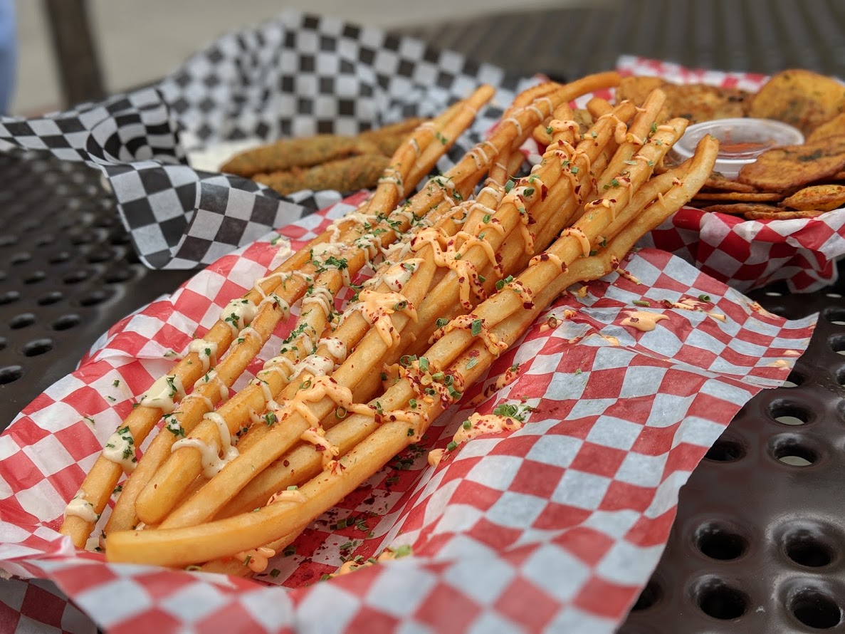 00100dPORTRAIT_00100_BURST20180626112802946_COVER