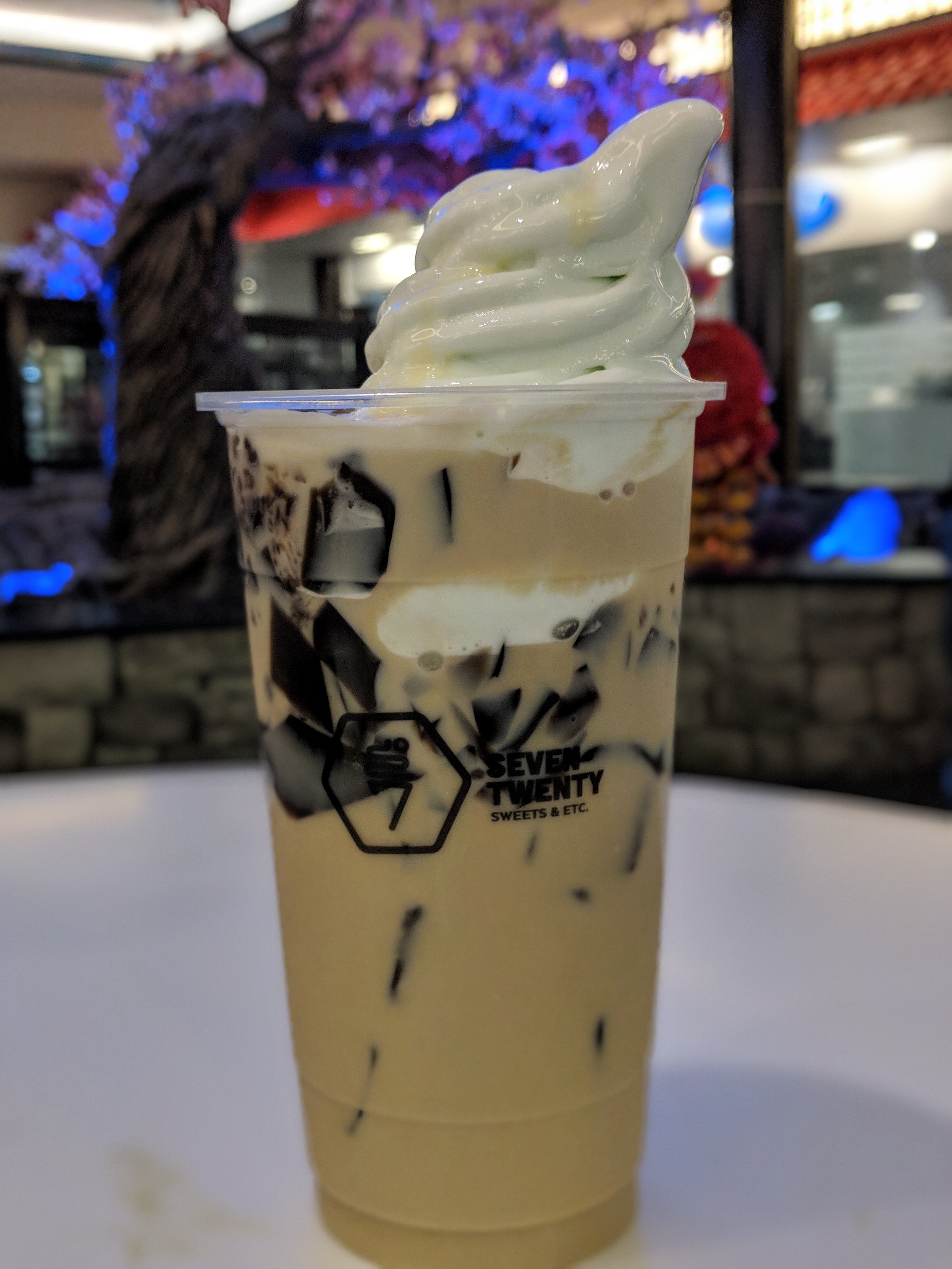 00100dPORTRAIT_00100_BURST20180706202353527_COVER