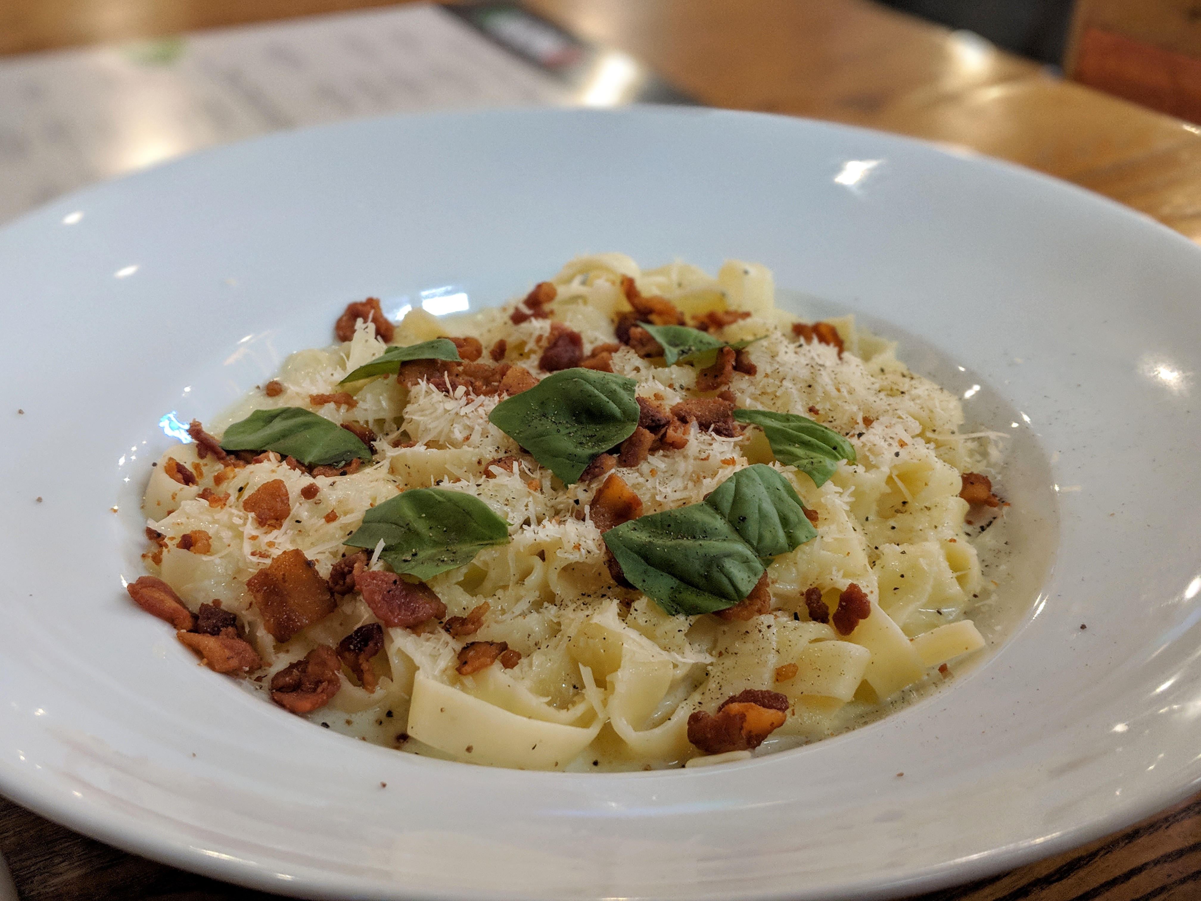 00100dPORTRAIT_00100_BURST20181012201900981_COVER