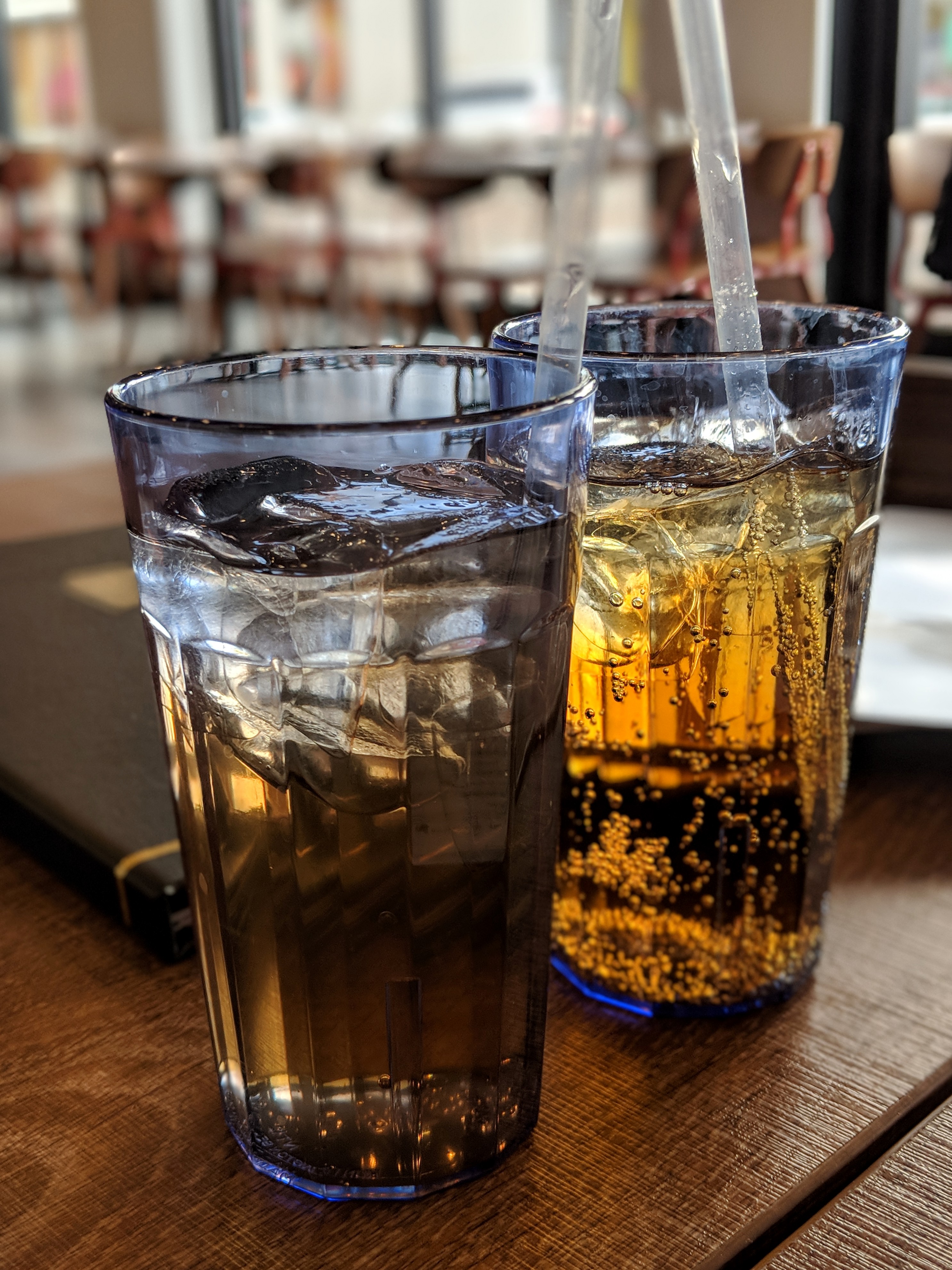 00100dportrait_00100_burst20181015123949958_cover