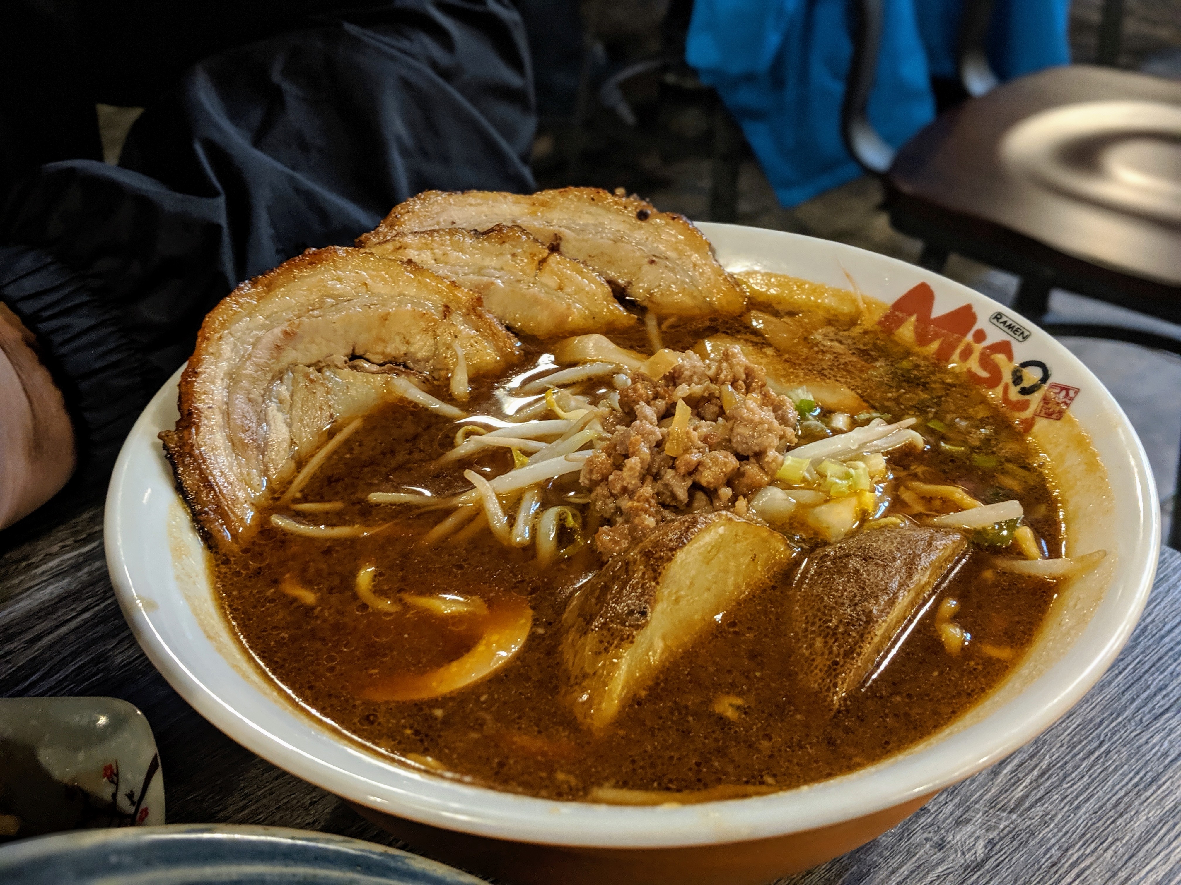 00100dportrait_00100_burst20190810185737318_cover