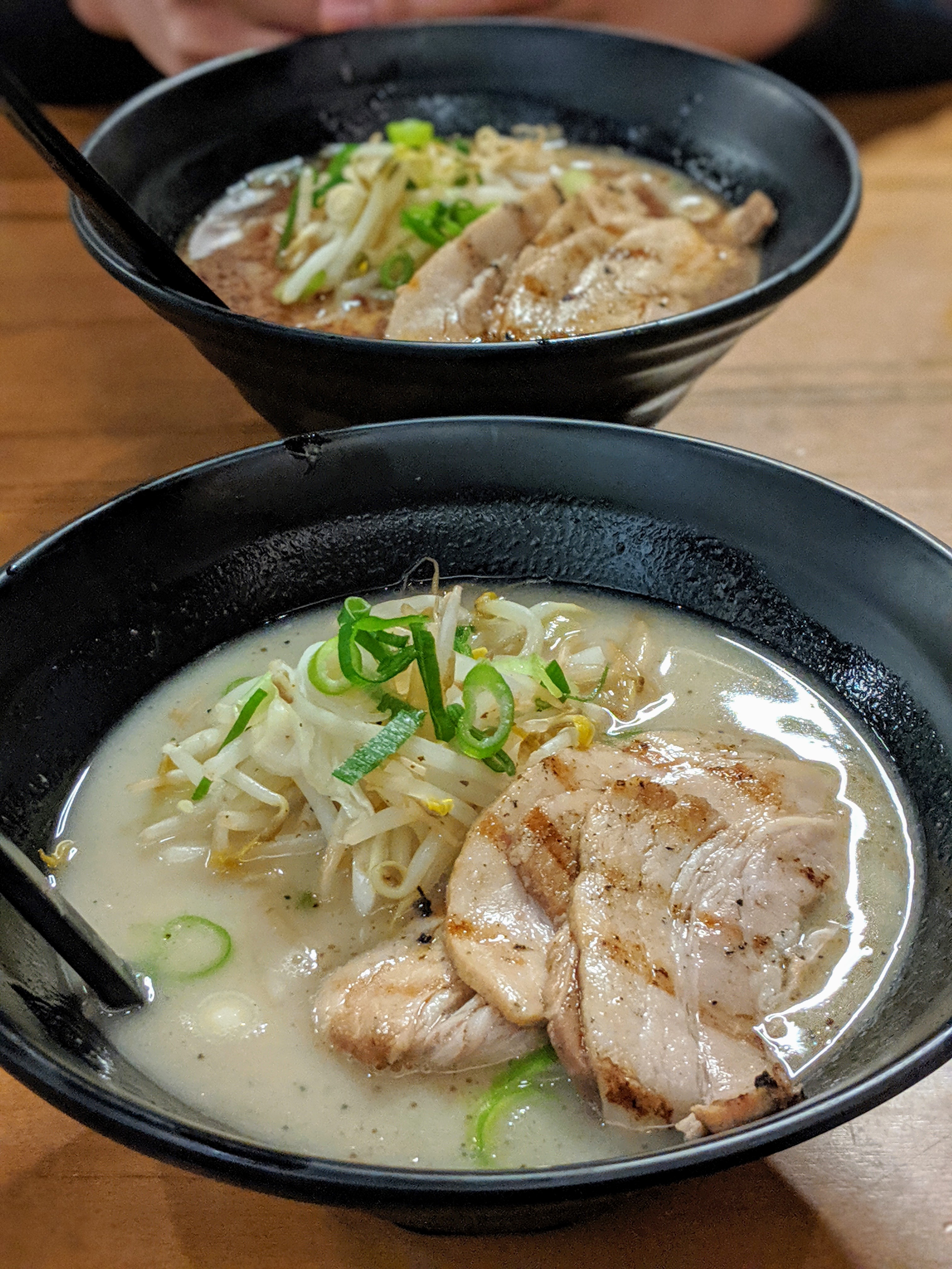 00100lPORTRAIT_00100_BURST20191018184548179_COVER