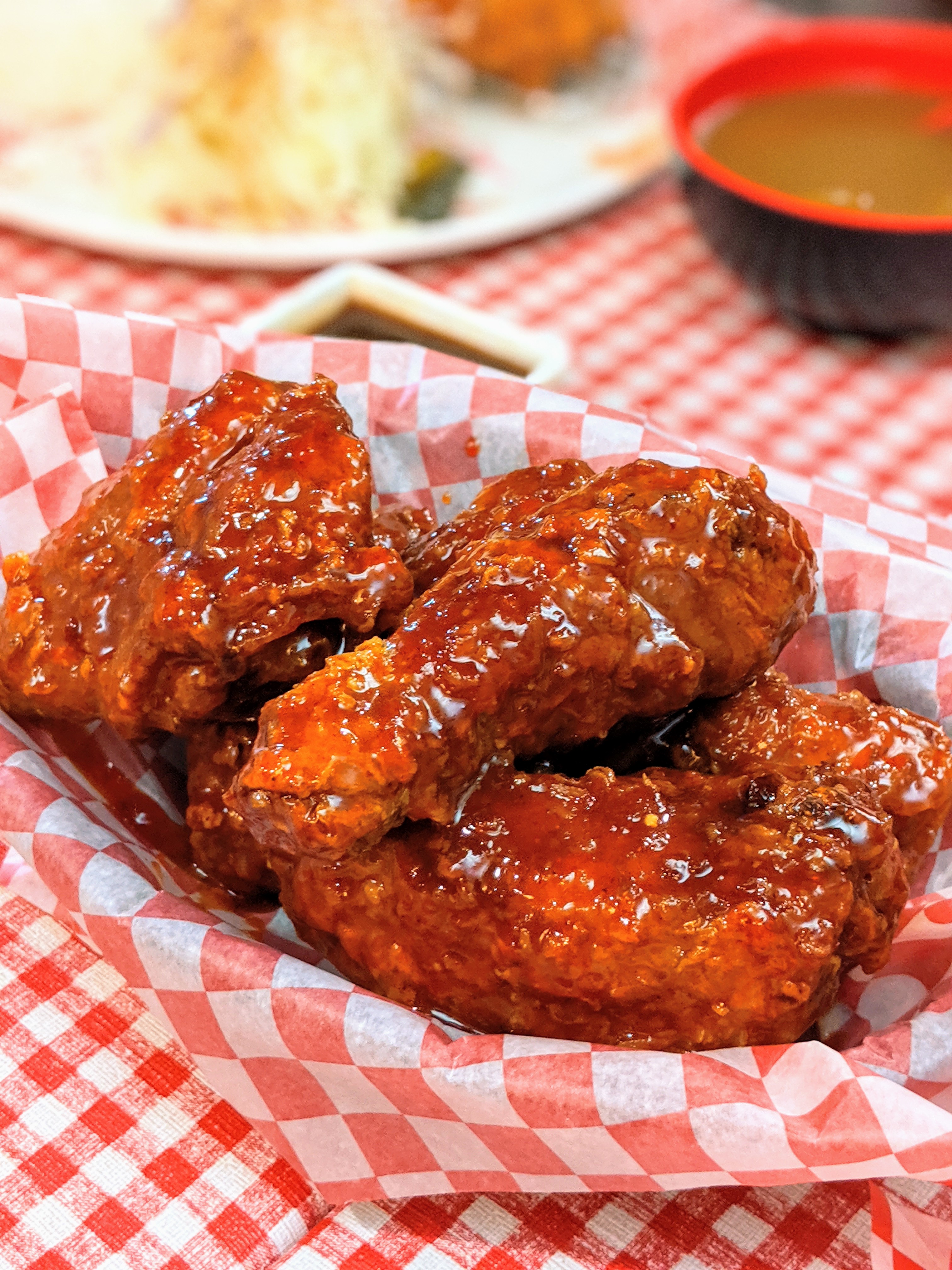 00100lPORTRAIT_00100_BURST20191019192740792_COVER