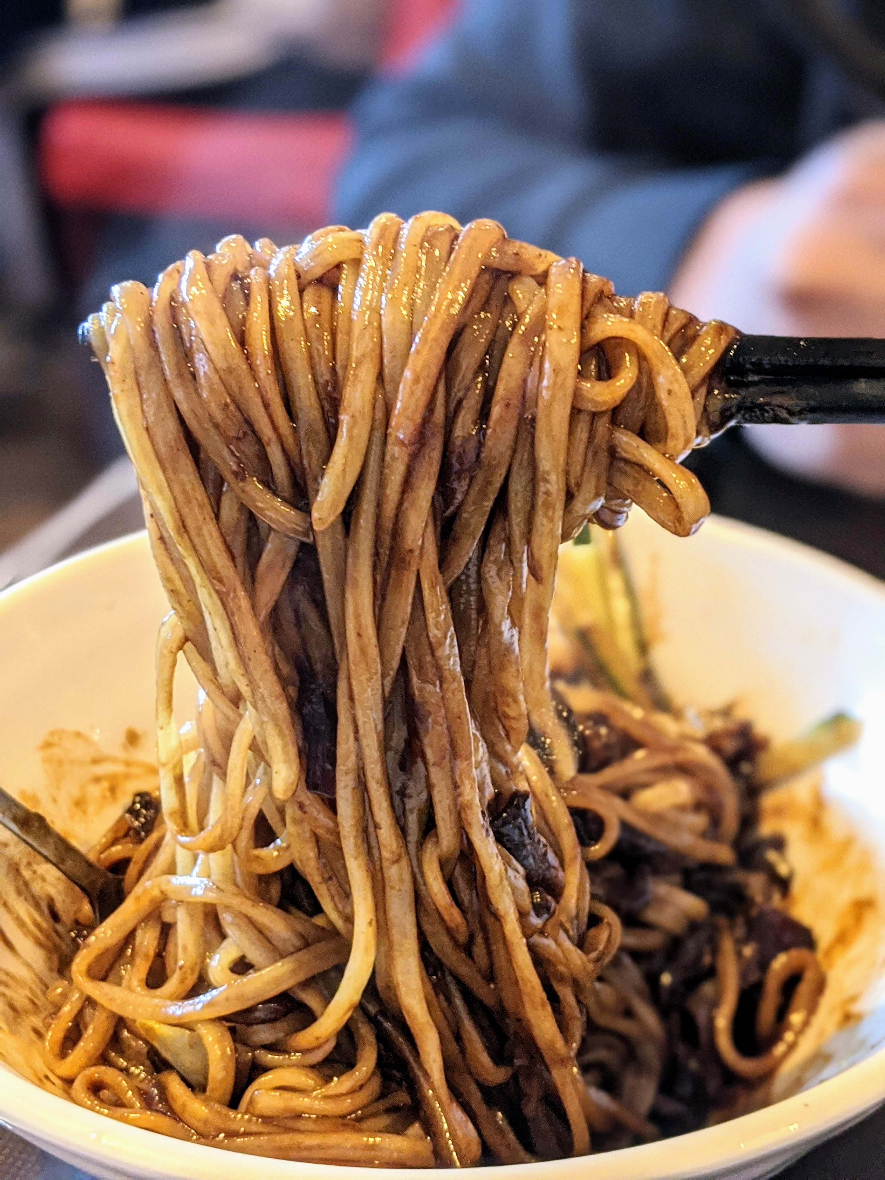 00100lrportrait_00100_burst20200222142630405_cover